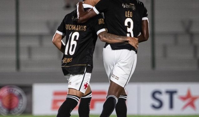 Com gol de Léo, Vasco vence o San Lorenzo no Uruguai