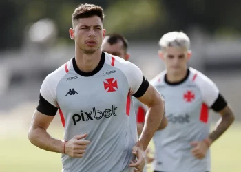 Ramón Díaz barra Capasso e Orellano; veja lista dos relacionados do Vasco contra o Madureira