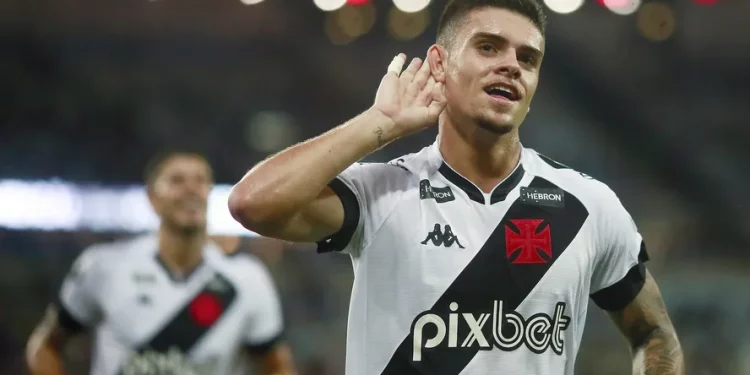 A emocionante despedida de Gabriel Pec do Vasco