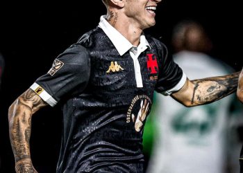 Comissão técnica do Vasco vê potencial em destaque do Carioca