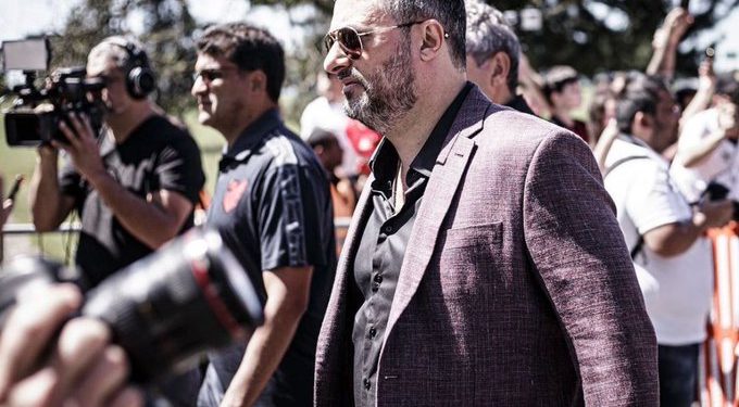 Vasco anuncia contratação de novo zagueiro