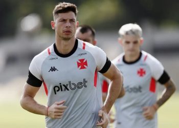 Estrangeiros de R$ 23 milhões viram dor de cabeça no Vasco