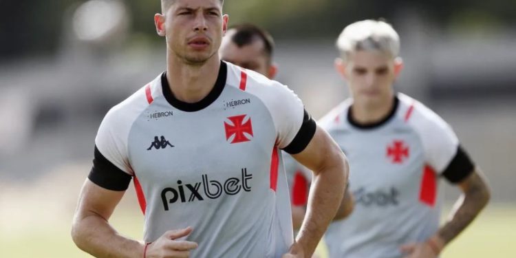 Estrangeiros de R$ 23 milhões viram dor de cabeça no Vasco