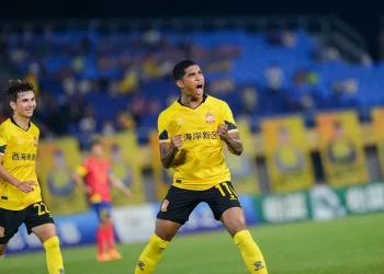 Ex-Vasco, Raniel surpreende ao assinar com novo clube