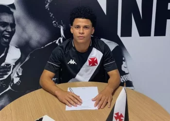 Ex-Vasco assina com o Botafogo, mas não deve ser aproveitado