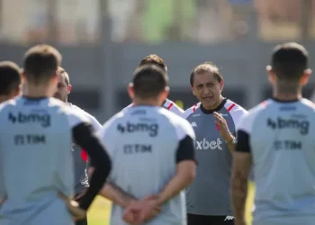 Desgaste físico existe, mas Vasco terá semana livre antes de enfrentar o Nova Iguaçu