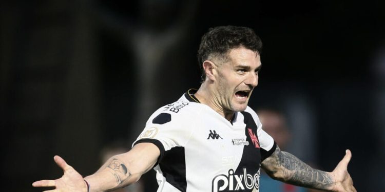 Novidade sobre renovação envolvendo Vasco e Vegetti