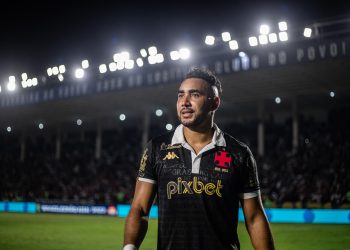 Como Ramón Díaz pode escalar o Vasco sem Payet? Entenda