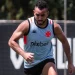 Payet, do Vasco, ganha na corrida de Paulo Henrique