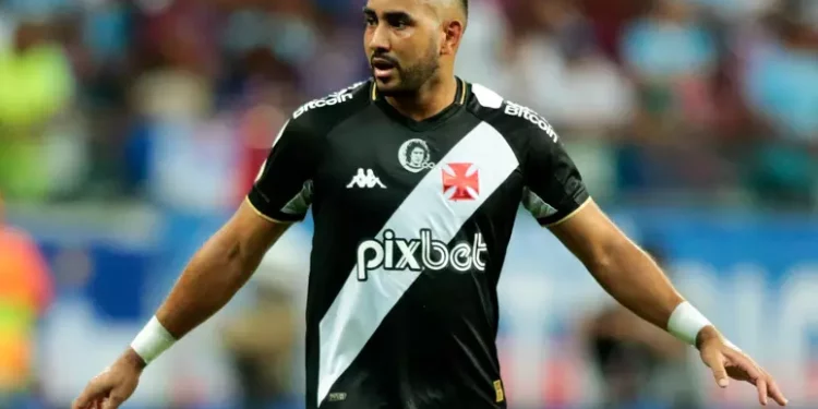 Payet responde perguntas de torcedores e diz estar feliz no Vasco