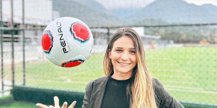 Psicóloga anuncia saída do Vasco