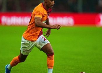 Tem vaga? Galatasaray aceita vender brasileiro Tetê por 4 milhões de euros