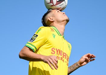 Adson tem voo cancelado e não vai chegar ao Vasco nesta quarta-feira