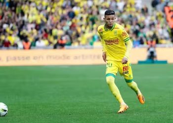 Vasco contrata Adson, e Corinthians vai ganhar uma parte do valor; confira