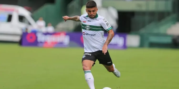 Vasco contrata lateral Victor Luís