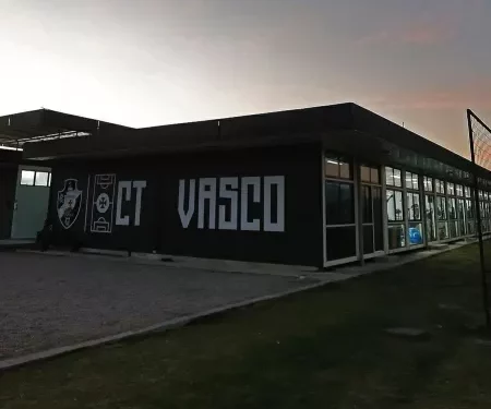 O que falta para o Vasco investir forte no CT? Confira