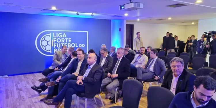 Sbt e Warner negociam direitos de transmissão com os clubes da LFF e bloco das SAFs