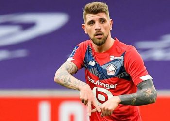 Vasco avalia contratação de meia português