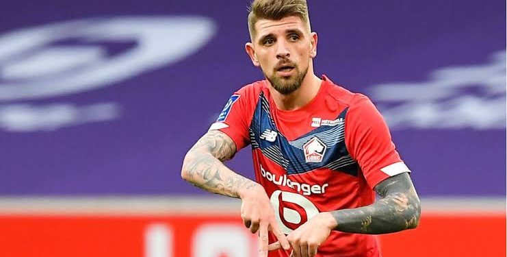 Vasco avalia contratação de meia português