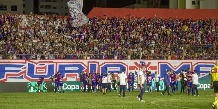 Torcida do Marcílio Dias manda recado: “Vasco, a sua hora vai chegar”