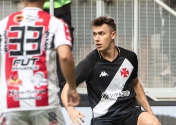 Apesar de sondagens, Vasco segura Lucas Piton na janela de transferências