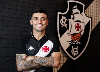 Apresentado no Vasco, Victor Luis fala sobre concorrência com Lucas Piton