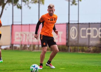 O que falta para Pedro Henrique fechar com o Vasco?