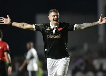 Vegetti vai jogar contra o Fluminense?