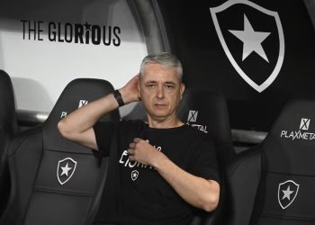 Botafogo pensa na possibilidade de usar reservas contra o Vasco