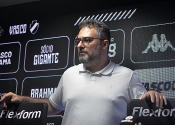 Vasco quer atacante, mas não tem certeza se fará investimento na atual janela
