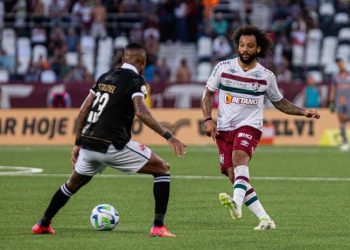 Como assistir Fluminense x Vasco pelo Cariocão