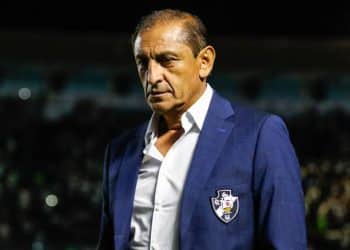 Momento do Vasco liga alerta no clube