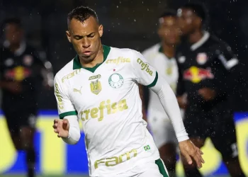 Empresário de Breno Lopes fala pela primeira vez sobre interesse do Vasco