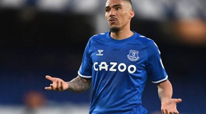 Ex-Vasco, Allan fecha com rival do Cruzmaltino