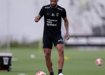 Demora da 777 fez Vasco perder Raniele para o Corinthians