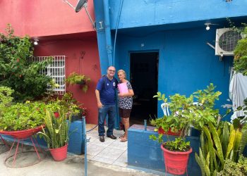 Dona Sueli: conheça a história da ex-torcedora do Vasco que mora dentro do estádio do Marcílio Dias