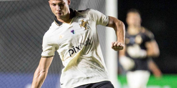 Olimpia anuncia contratação de zagueiro do Vasco