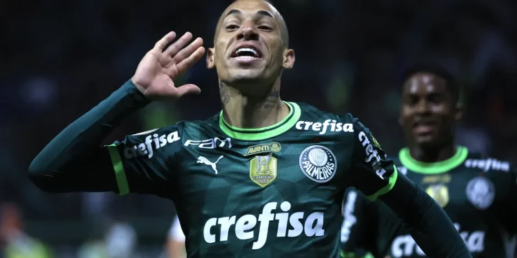 Vasco volta a ter interesse em Breno Lopes