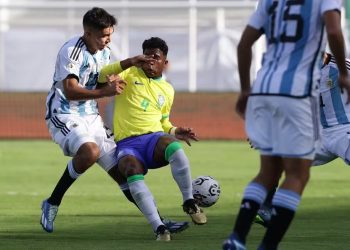 Perto do Vasco, Sforza anulou Endrick; veja números