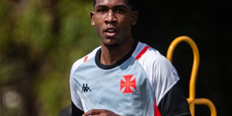 Sem Vegetti, Vasco vai precisar recorrer a base