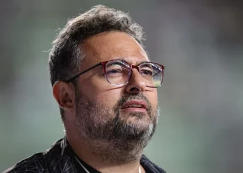 SAF do Vasco ataca o mercado e abre negociação com ponta da Série A