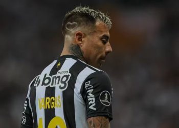 Vargas pode pintar no Vasco? Jornalista fala sobre