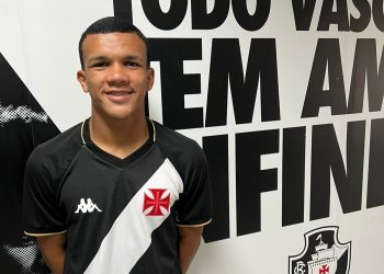 Vasco assina contrato profissional com joia do sub-20