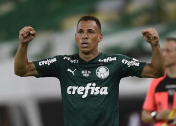 Como seria o encaixe de Breno Lopes no time titular do Vasco?