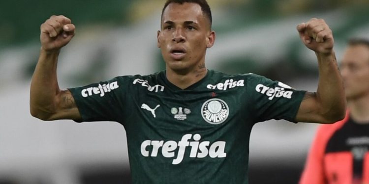 Como seria o encaixe de Breno Lopes no time titular do Vasco?