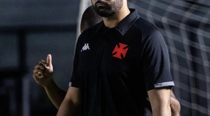 Vasco contrata mais um profissional para auxiliar na preparação física