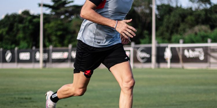 Os motivos que fizeram Vegetti renovar com o Vasco