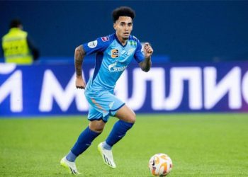 Vasco insiste em Du Queiroz, mas tem complicações