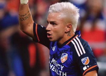 Vasco observa Barreal, destaque do Cincinnati