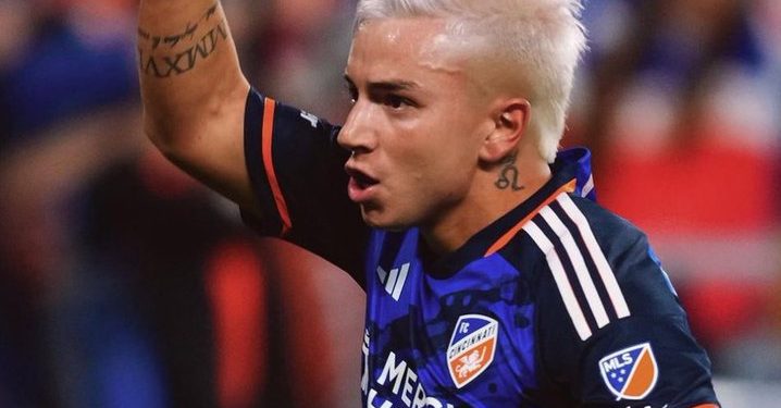 Vasco observa Barreal, destaque do Cincinnati